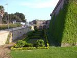 Испания, Холм монжуик, его крепость и сады.